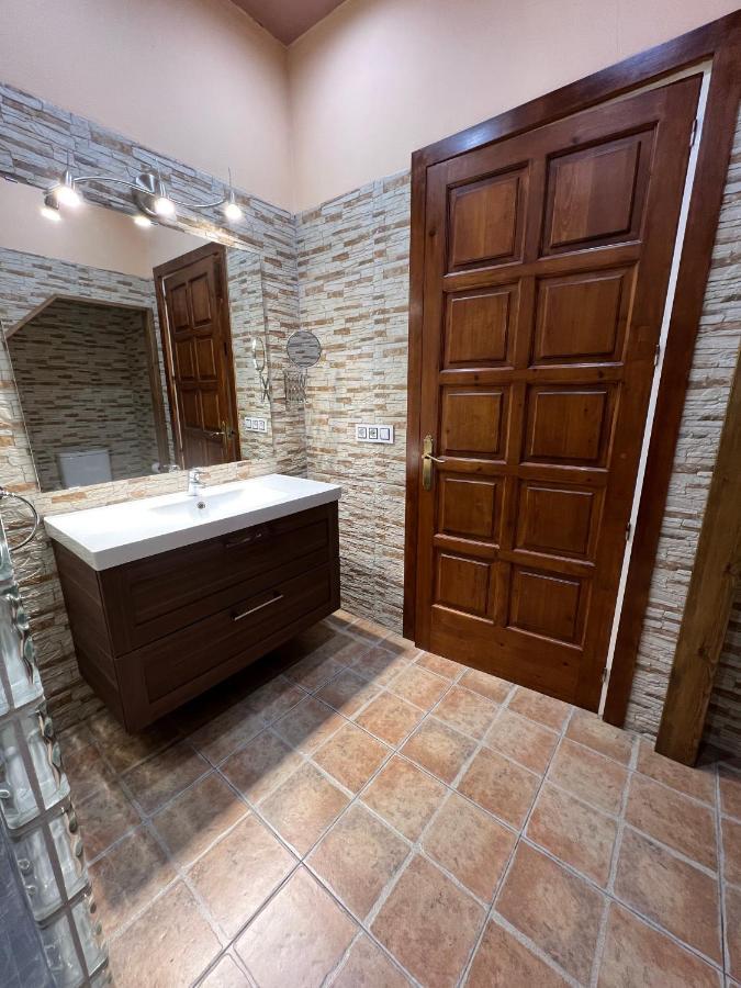 Апартаменты Apartamento Masferrer Ля Эскала Экстерьер фото