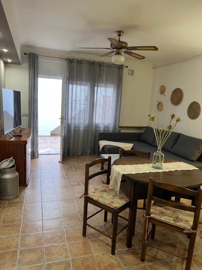 Апартаменты Apartamento Masferrer Ля Эскала Экстерьер фото